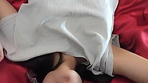 Estudiante de 18 años es cogida por su profesor a cambio de pasar la materia