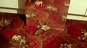 Amateur wife getting doggy style at home