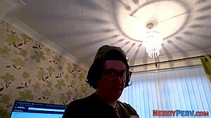 Leeds Geek's First Cum Spray!