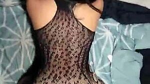 pero que hermoso culo tiene la morena que contrate ayer