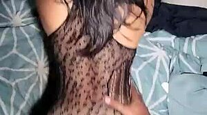 pero que hermoso culo tiene la morena que contrate ayer