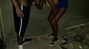 Putaria Rolou Na Casa Em Obra Magrinha Caiu De Boca Na Piroca Do Maloqueiro