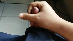 una paja para las chicas en contexto gay