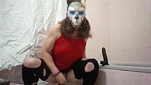 Travesti Avec Un Gode