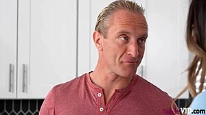 Xxlayna Marie shares wild family pies action in S30-E4