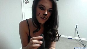 i'm a teen in pussy cat outfit masturbatin on webcam