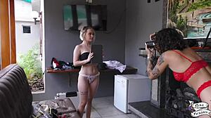 hey, check out the photographer