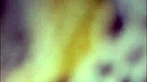 El tio hace de las suyas cuando estoy sola