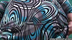 Brenda and Fannie Rub One Out