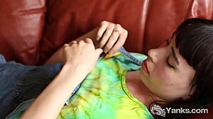 yanks beauty patricia climaxes masturbating her pussy solo