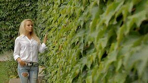 sultry milf jana cova tempting and teasing