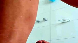 Alineflavio's hot update! Beautiful blonde milf orgasms!