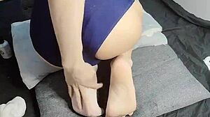 Slim Gay Teen Sucking Beautiful Feet!