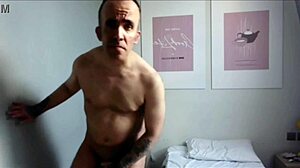 Young and horny webcam performer with a big ass