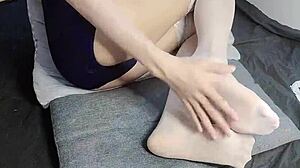 Slim Gay Teen Sucking Beautiful Feet!