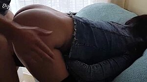 Invite a mi compañera universitaria a estudiar y se fue con mi semen adentro de su concha - amateur