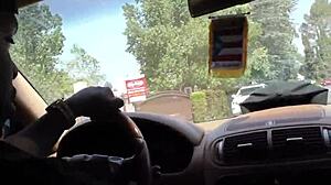 Threeway cuckolding babe gets mouth jizzed.