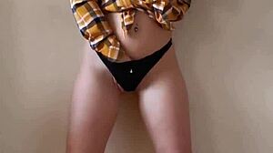 I watch young big ass slut masturbate and squirt