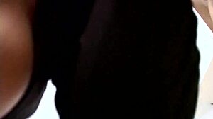 I love sucking it in my mouth while training with others around.