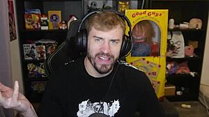 I played an unfinished FNAF game called FNAF Security Overhaul