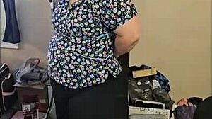 i am a bbw dancing to milkshake while stripping in this hentai anime style