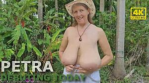 amateur mom with saggy natural tits