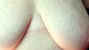 Missr8 likes to have fun and pleasure alone