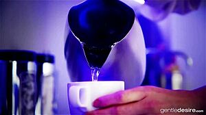 horny samantha bentley awaits muff diving session