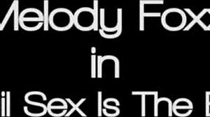 Tori Mantana gives sloppy blowjob in shower