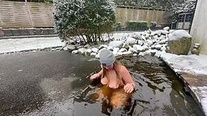 Curvy Maja gets steamy after a chilling ice bath session.