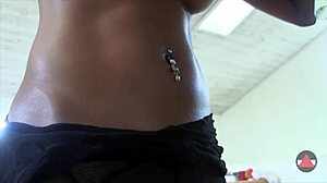 Ebony lingerie model quickly pumped in leggings