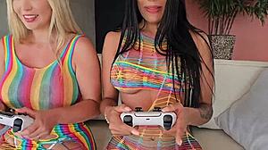 Brunette and blonde eat pussies playing games