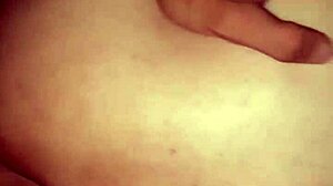 Comendo o cuzinho e gozando dentro da namorada gordinha