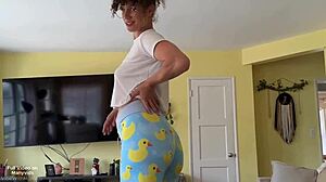 Stepmom shows off nasty ass and feet to friend!