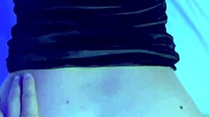 Get off to a kinky session with a seductive muse