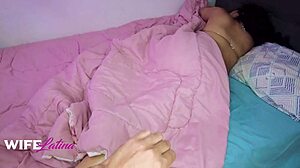 quick sexo with my friend's esposa, so hot!