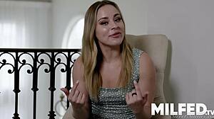 booty teen catches mom banging her boyfriend