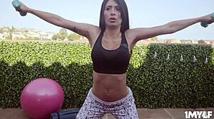 Black Cock Teases Milf Linda's Pussy