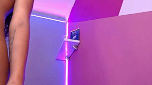 webcam latina using toys and dildo, what are you watching?