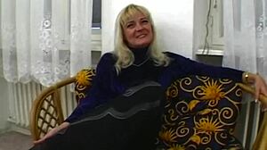 Blonde milf bombshell sucks cock and gets facial