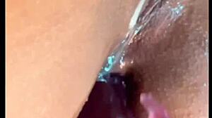 novinha safada esguicha e implora para que ele goze na sua buceta molhada roseredvip