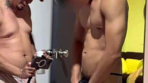 casting de ropa interior se convierte en casting porno anal gay