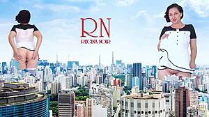 wow, look at that giant lady walking without panties in the city!