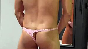 casting de ropa interior se convierte en casting porno anal gay