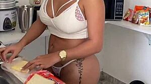 acompáñame hacer el desayuno con mi hermosa latina