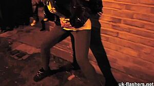 Meow, Look at Me Flashing!