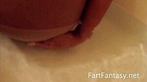 Amber Star's Stinky Fart Bubbles in Extreme Bath Play