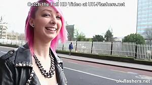 Meow, Look at Me Flashing!