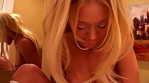 Lil Lexy masturbates in the car backseat 😏