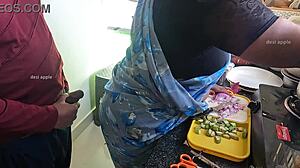 flashing n masturbatin infront of tamil maid kanika oops